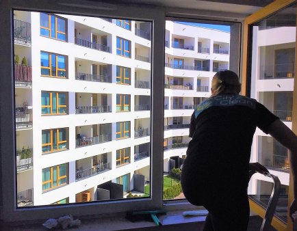 Mycie okna w mieszkaniu Warszawa