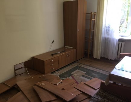 Opróżnianie mieszkania w trakcie