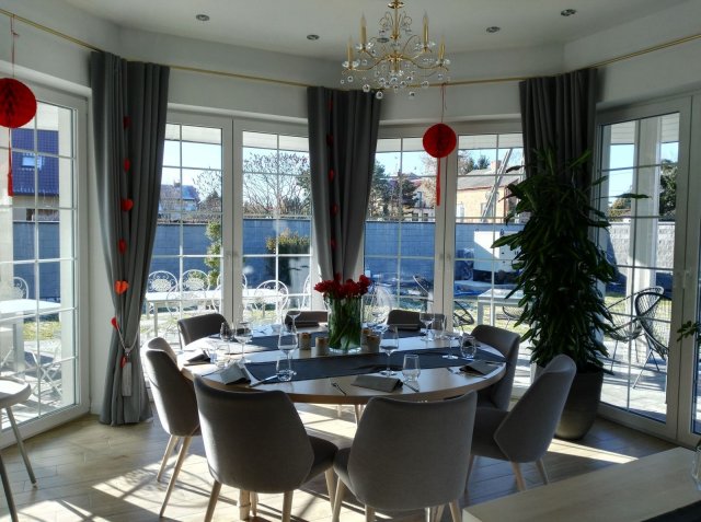 Mycie okien - Pałacyk pod Jodłami