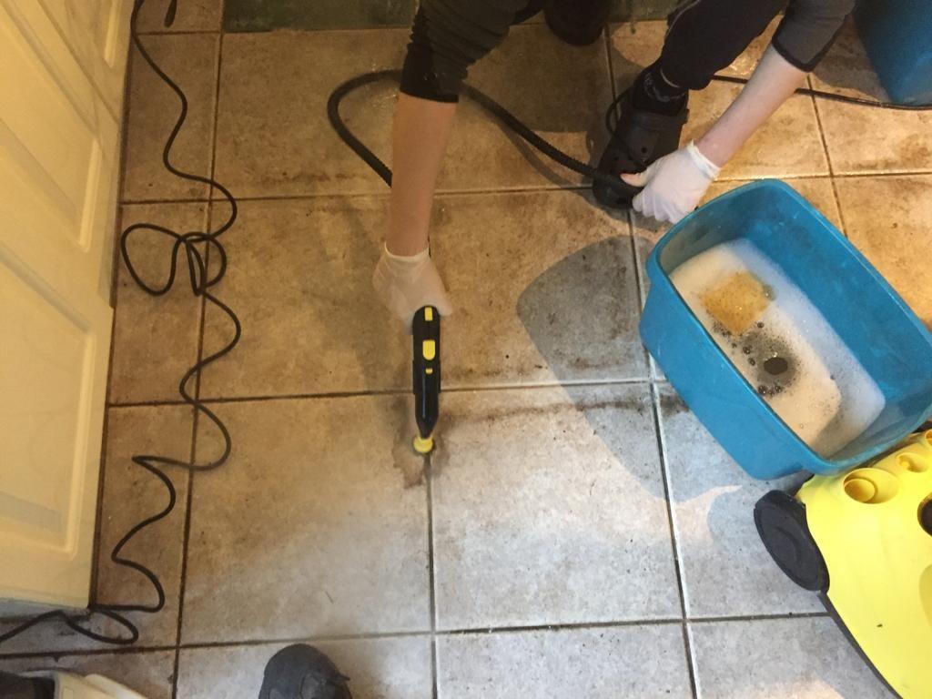 czyszczenie fug parownicą