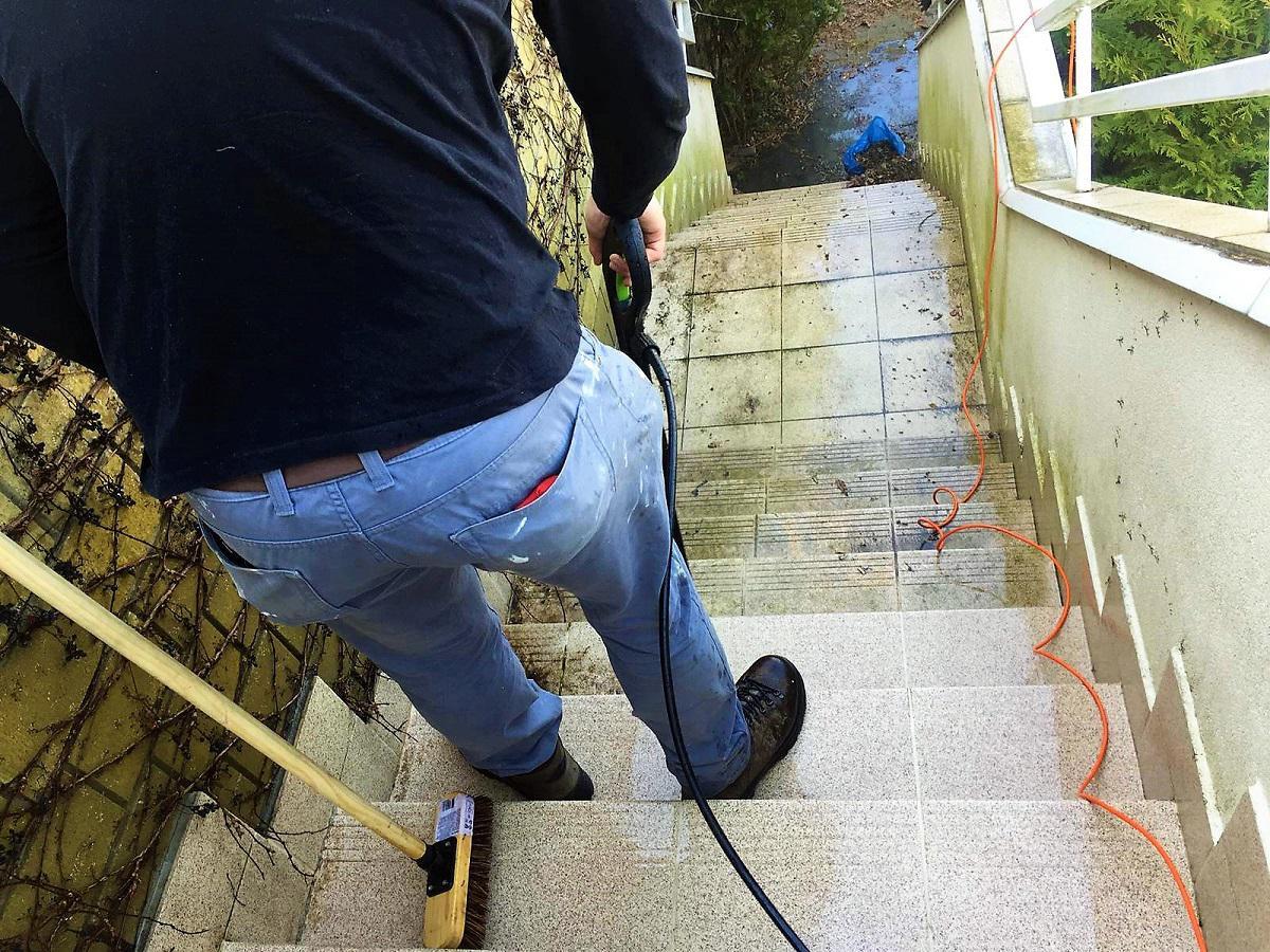 czyszczenie schodów karcherem
